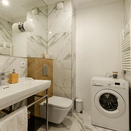 Apartment Sky Home-sun -manufaktura, Bezplatny Parking, Dostep Na Kod Lodz